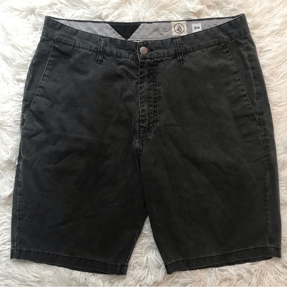 Volcom Other - Volcom Men’s Black Flat front Chino Shorts Size 34
